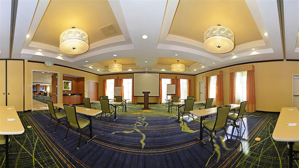 Fairfield Inn & Suites Santa Cruz - Капитола Екстериор снимка