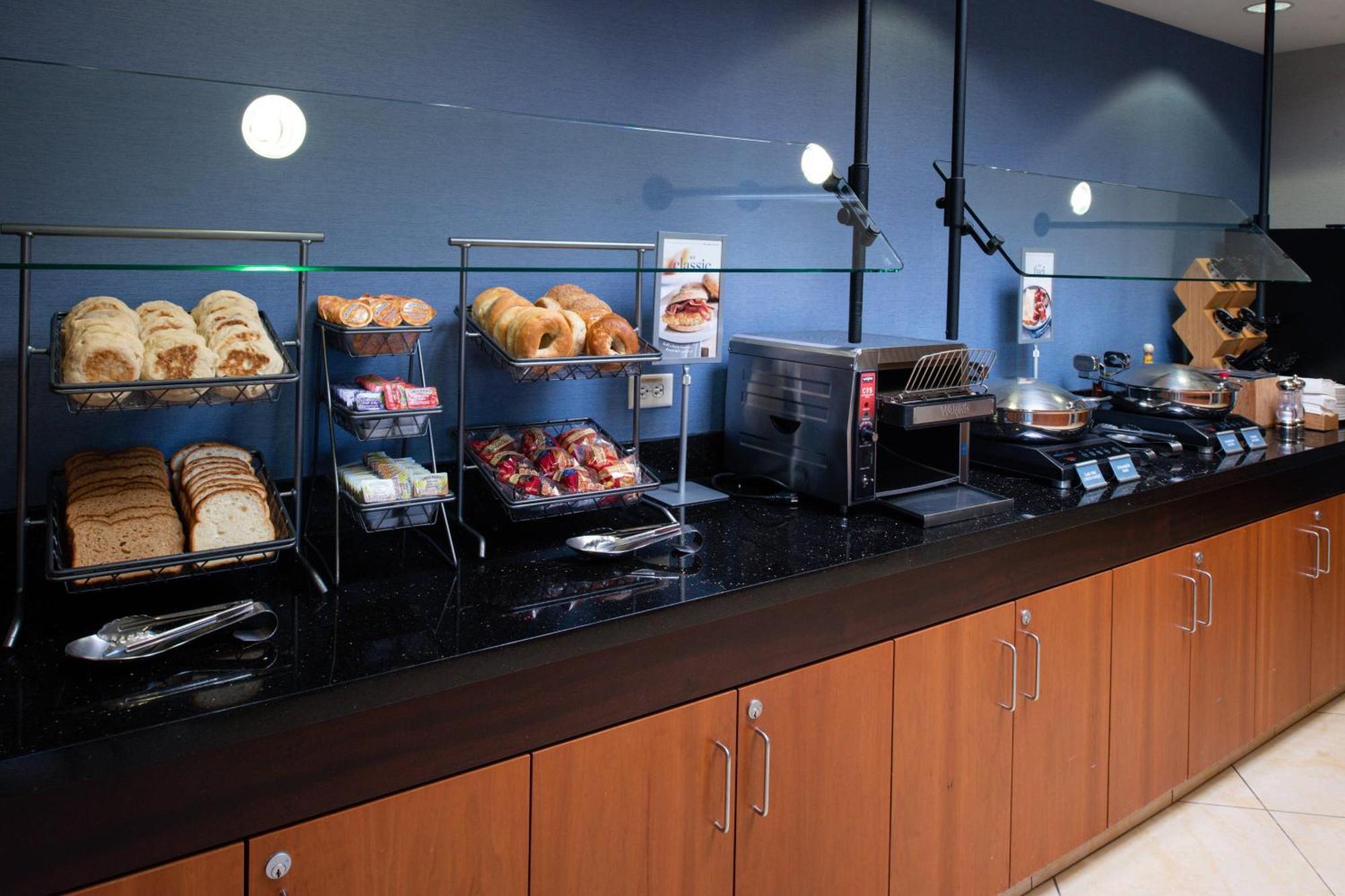 Fairfield Inn & Suites Santa Cruz - Капитола Екстериор снимка