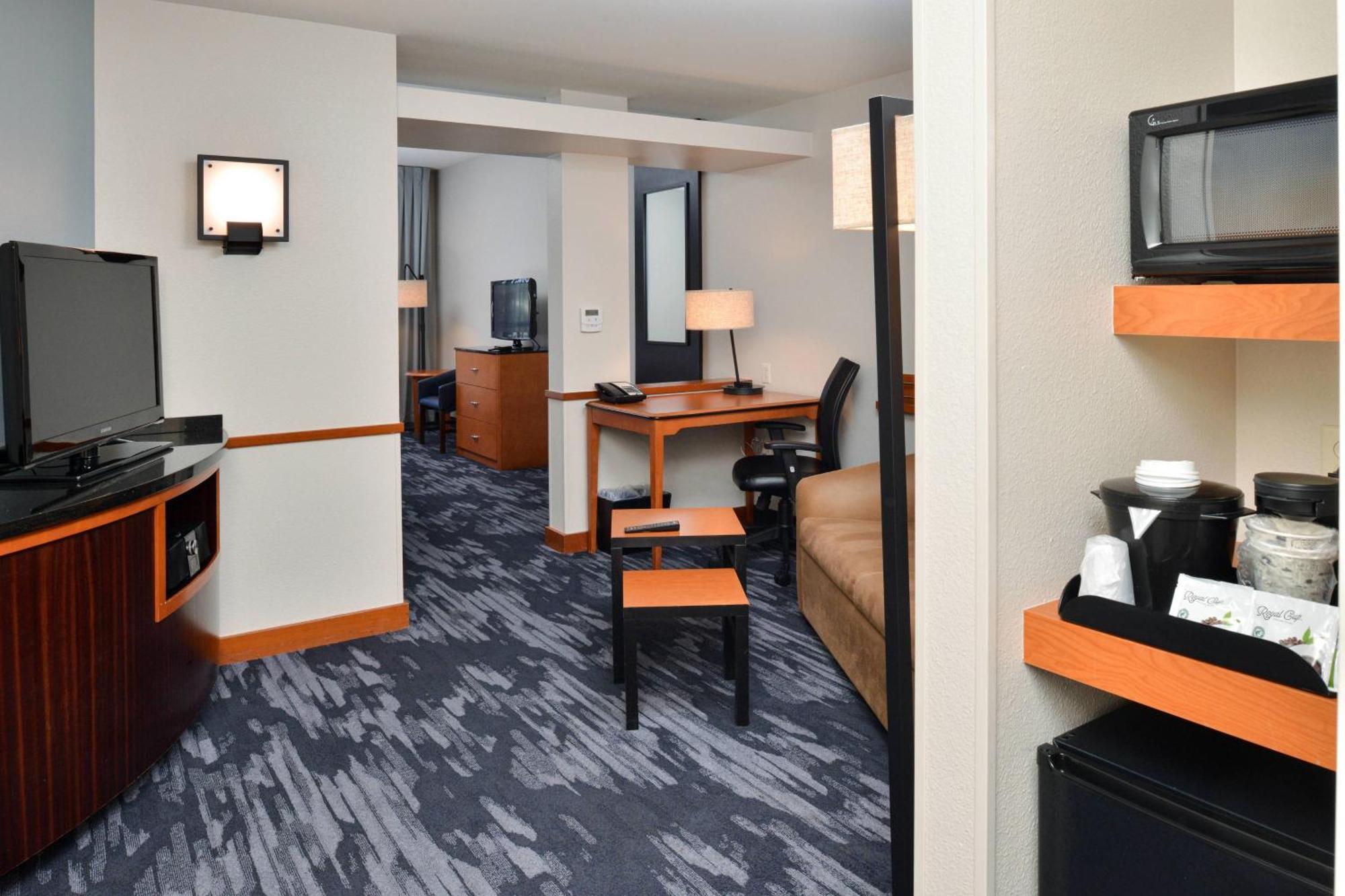 Fairfield Inn & Suites Santa Cruz - Капитола Екстериор снимка