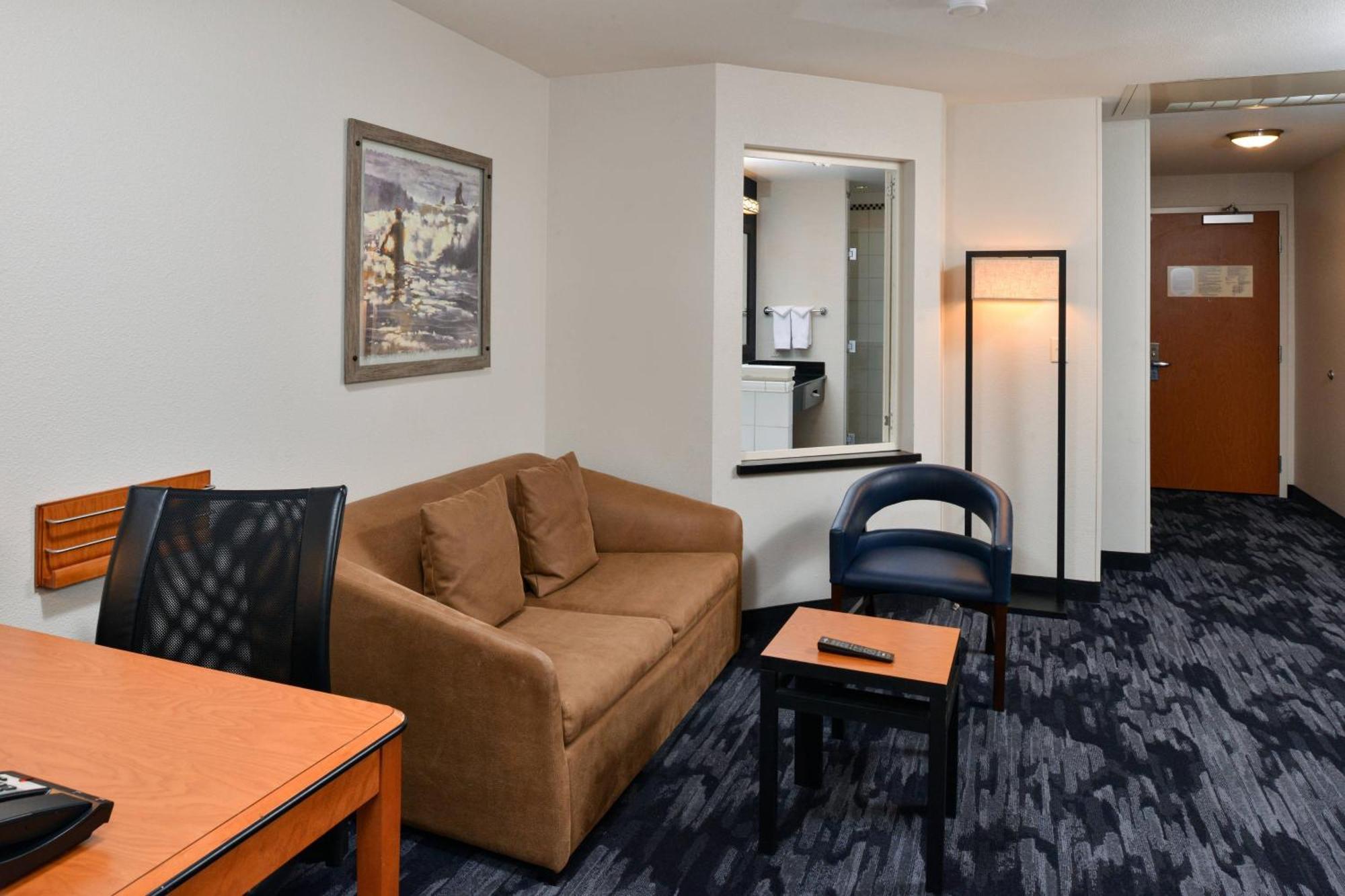 Fairfield Inn & Suites Santa Cruz - Капитола Екстериор снимка
