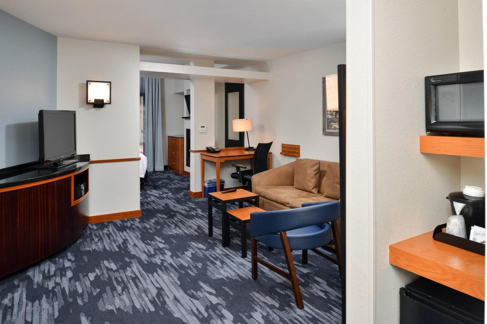 Fairfield Inn & Suites Santa Cruz - Капитола Екстериор снимка
