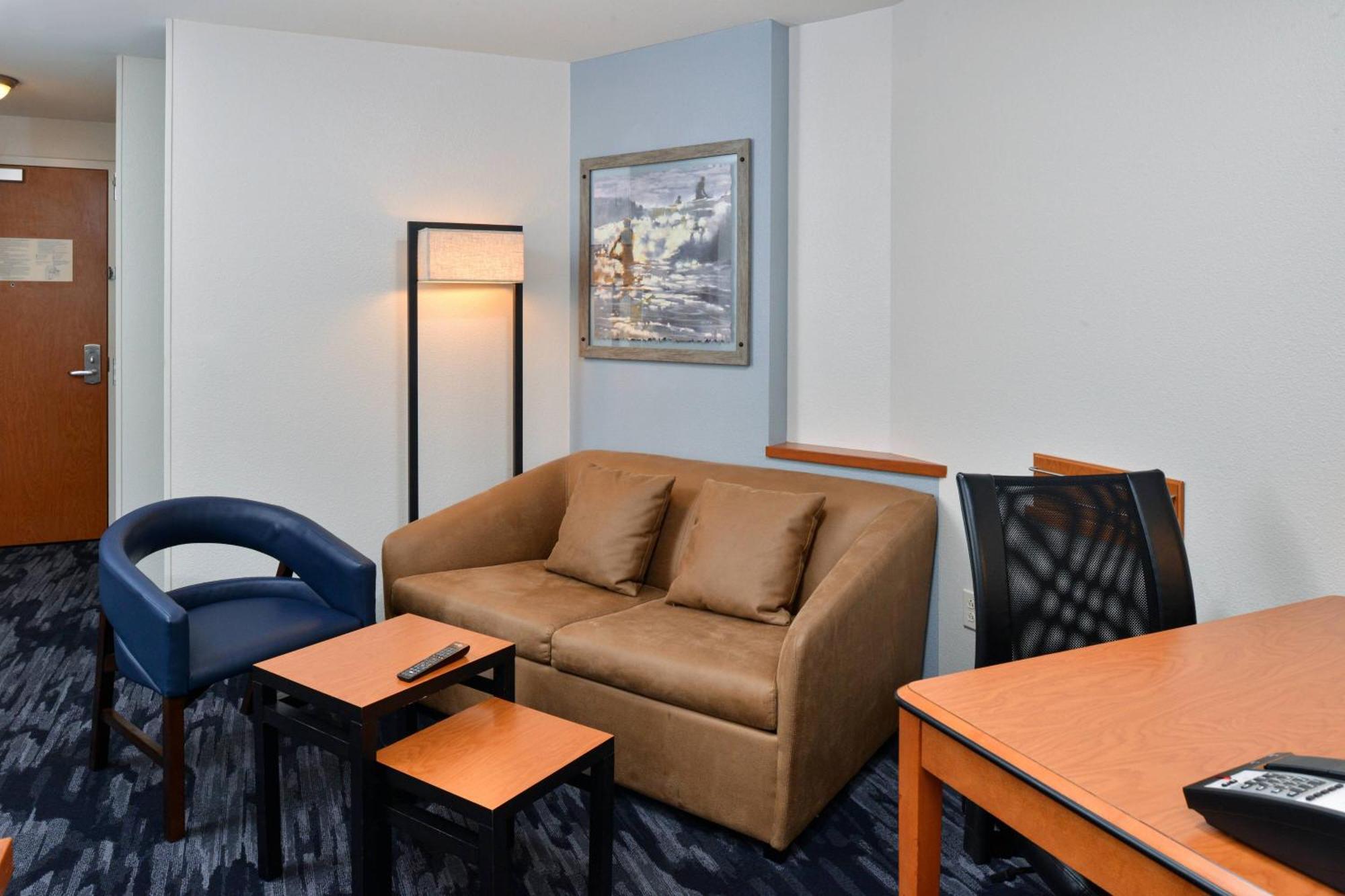 Fairfield Inn & Suites Santa Cruz - Капитола Екстериор снимка