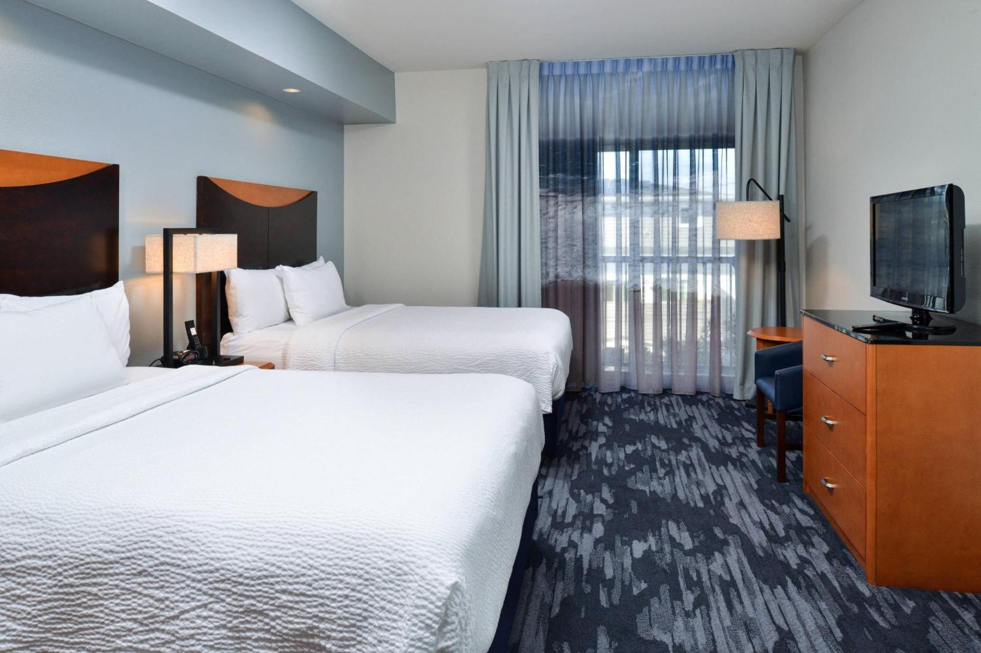 Fairfield Inn & Suites Santa Cruz - Капитола Екстериор снимка