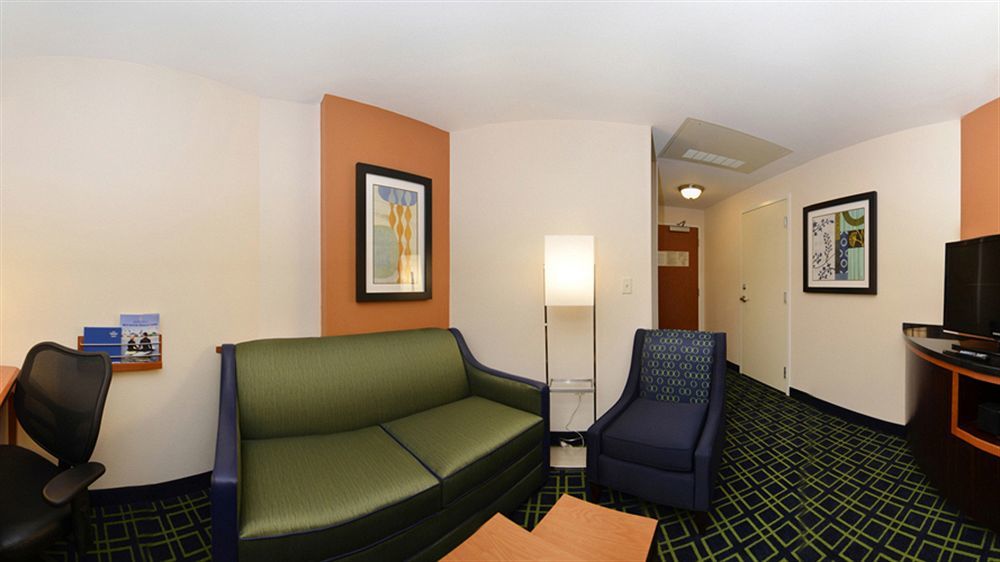 Fairfield Inn & Suites Santa Cruz - Капитола Екстериор снимка